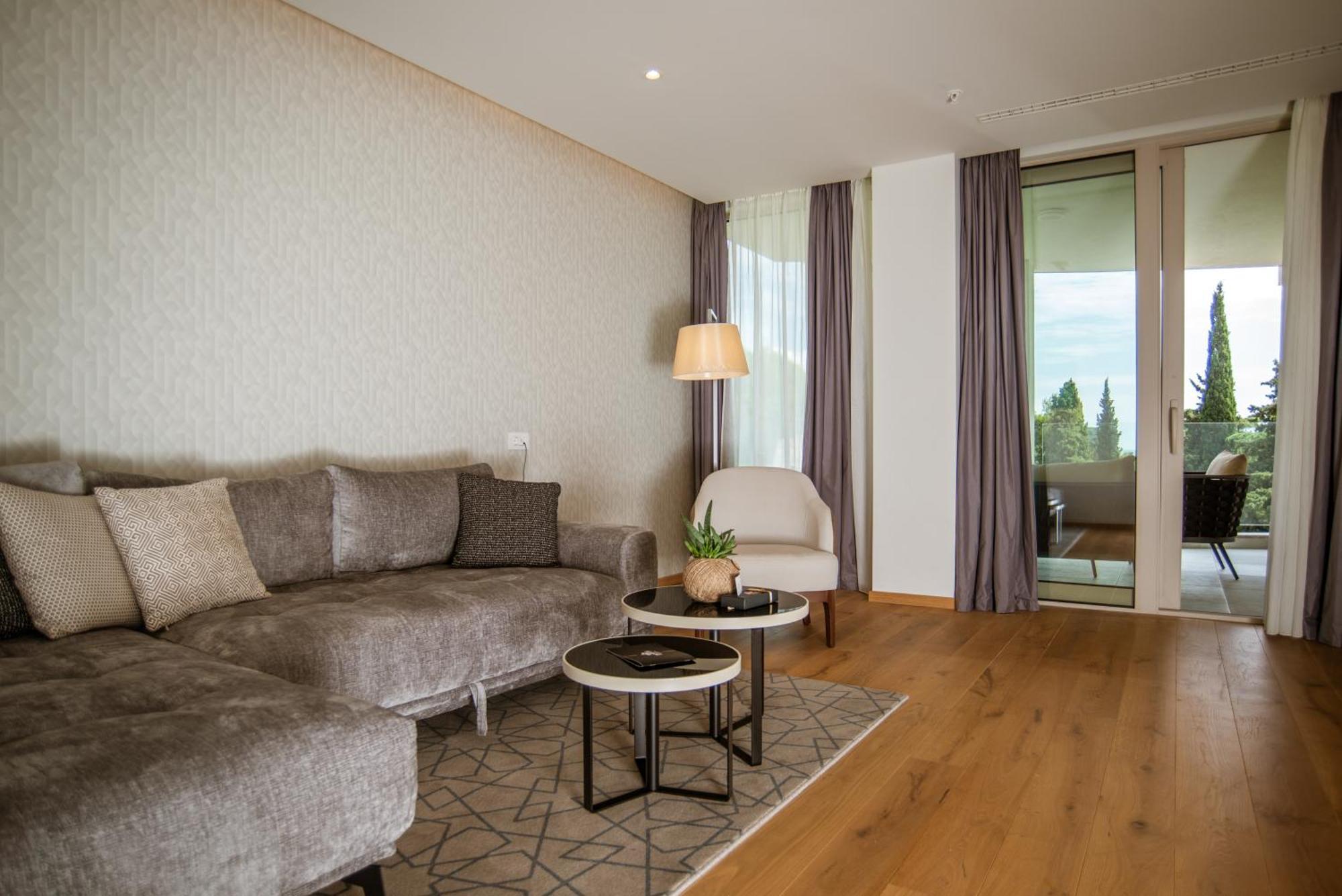 Hotel Imperial Conference & Spa Budva Exteriör bild